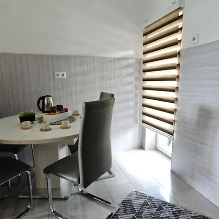 Apartment D&a *